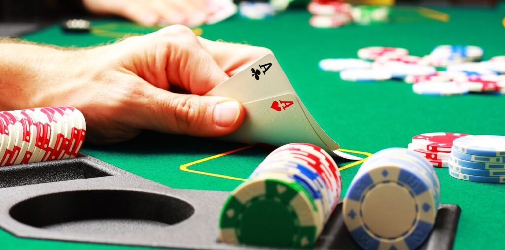 Bật mí chiến thuật đánh poker chuẩn cao thủ cho người mới