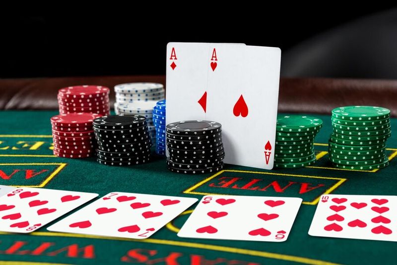 Tìm hiểu luật chơi Baccarat chi tiết mà người chơi cần biết
