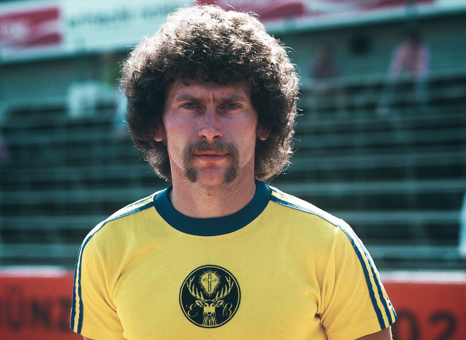 Chủ nghĩa Mao và những lời biện minh hùng hồn: Cuộc đời và thời đại của Paul Breitner
